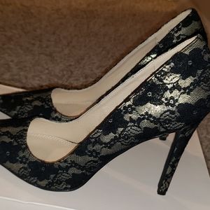 Women shoes ( pumps)